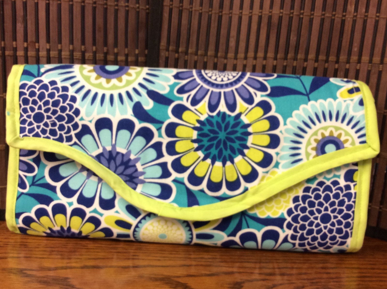 Diaper Changing Pad with Side Pockets Blue Multi Chevron Portable Boutique H2