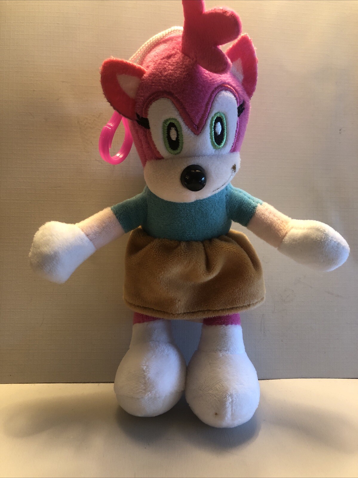 amy rose plush classic style sonic the hedgehog keychain sega stuffed animal guc