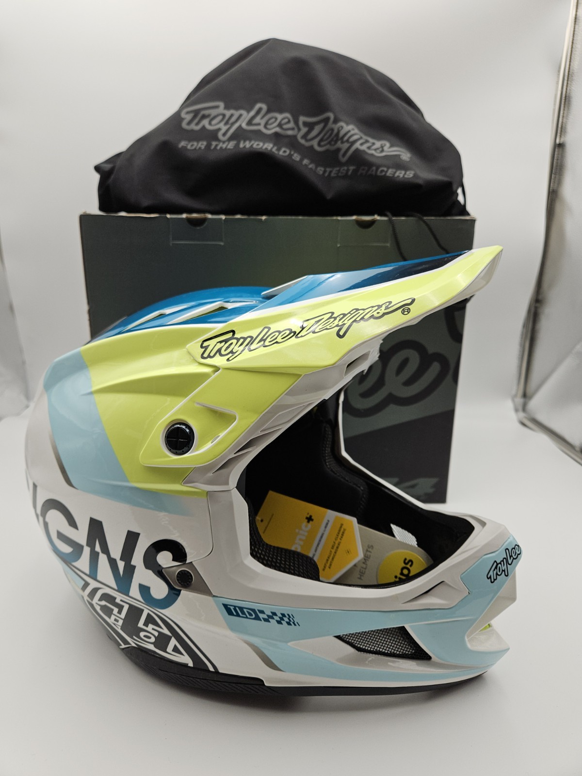 Troy Lee D4 Composite Helmet Qualifier White Green (Size: M) *Brand New W/ Tags*