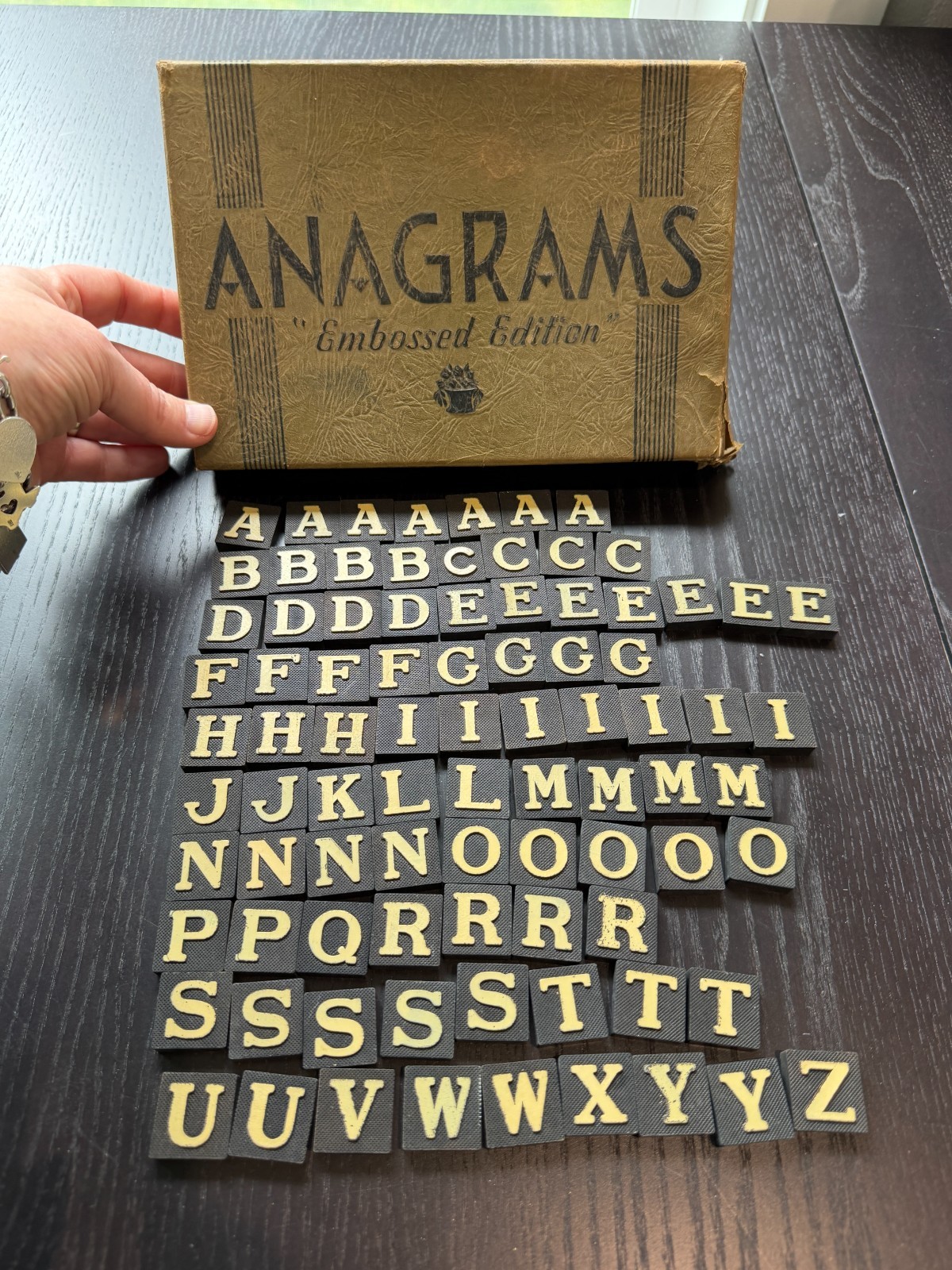 Vintage ANAGRAMS "Embossed Edition" 86 pcs