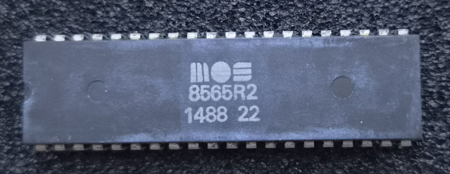 MOS 8565R2 VIC-II Video Chip – Commodore 64 C64 – Tested / Vintage IC