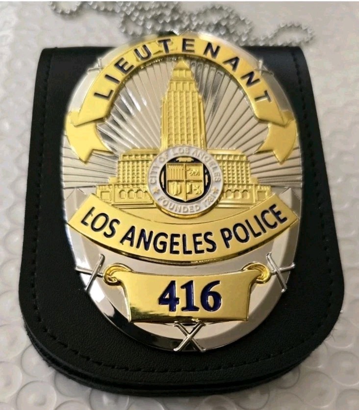 Columbo Prop. Tv Show Badge Collectors. Badge And  Leather Holder. Free Shipping