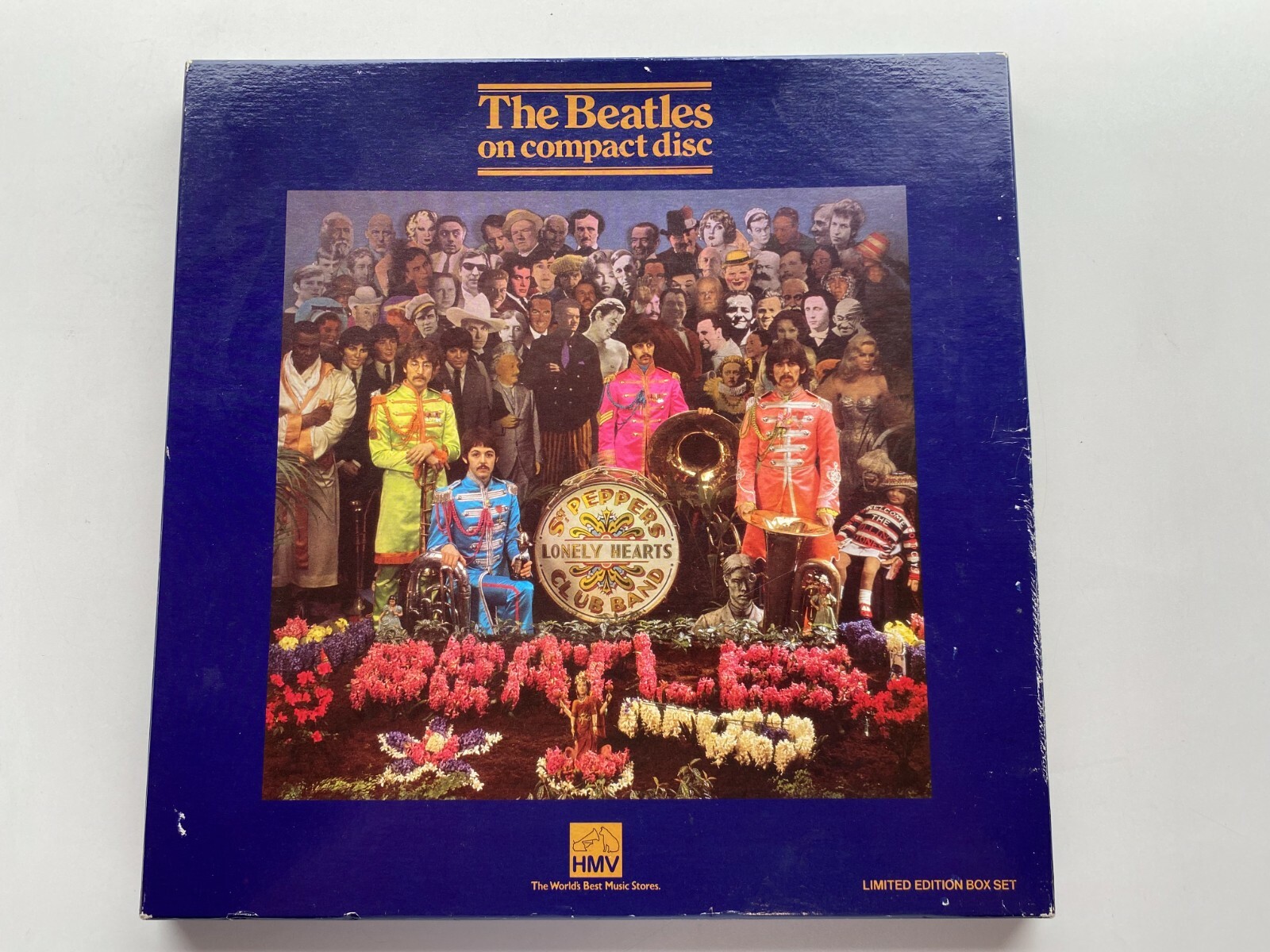 THE BEATLES SGT PEPPERS   H.M.V.  UK   CD BOX SET  BOOKLET & INSERT