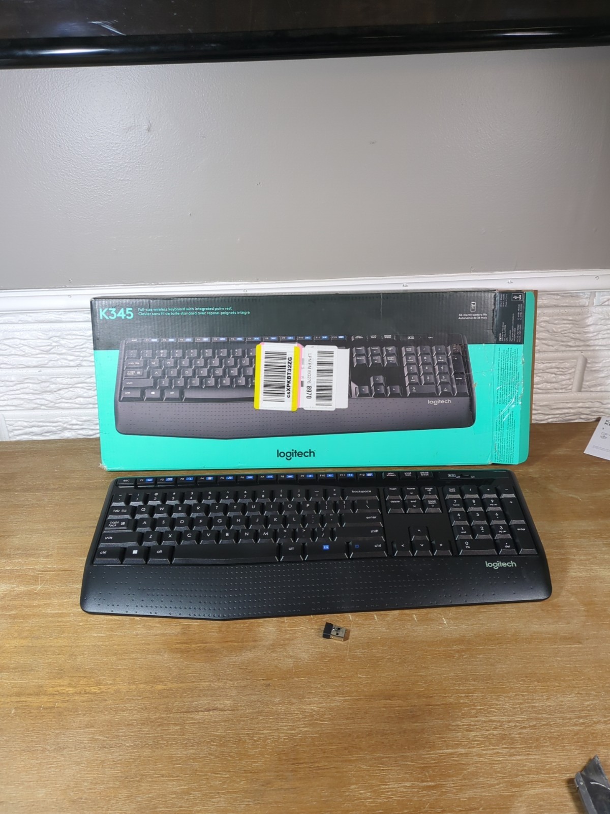 Logitech Comfort Wireless Keyboard Full Size  - K345 - Open Box