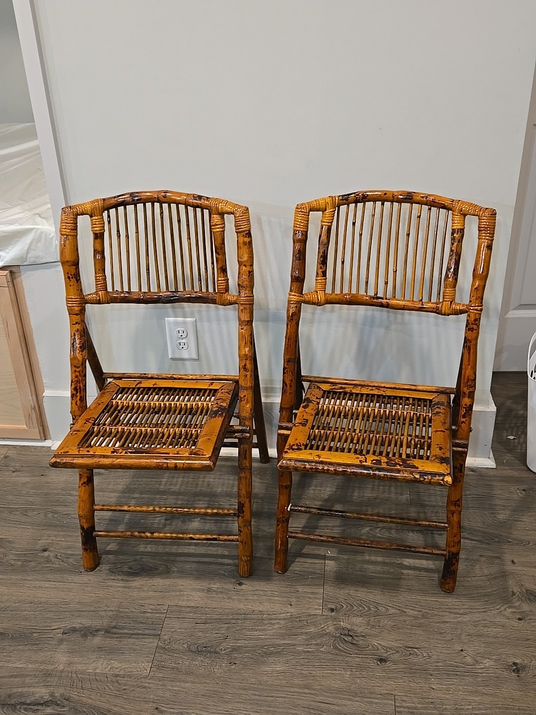 2 Vtg Folding Chairs Mid Century Tortoiseshell Bamboo Rattan Cane Back