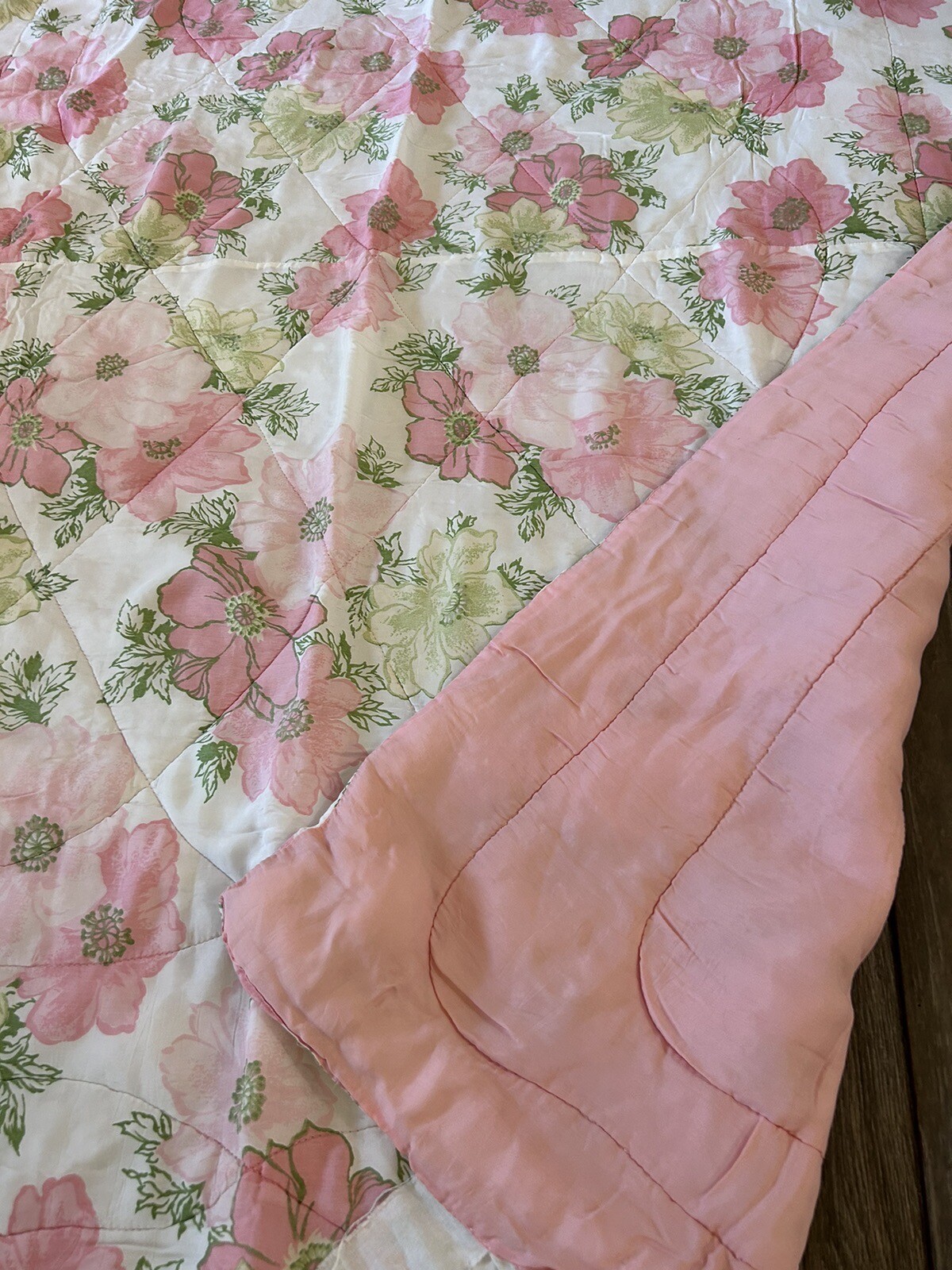Youth Bed Comforter Throw blanket Pink White Floral satiny silky Reversible