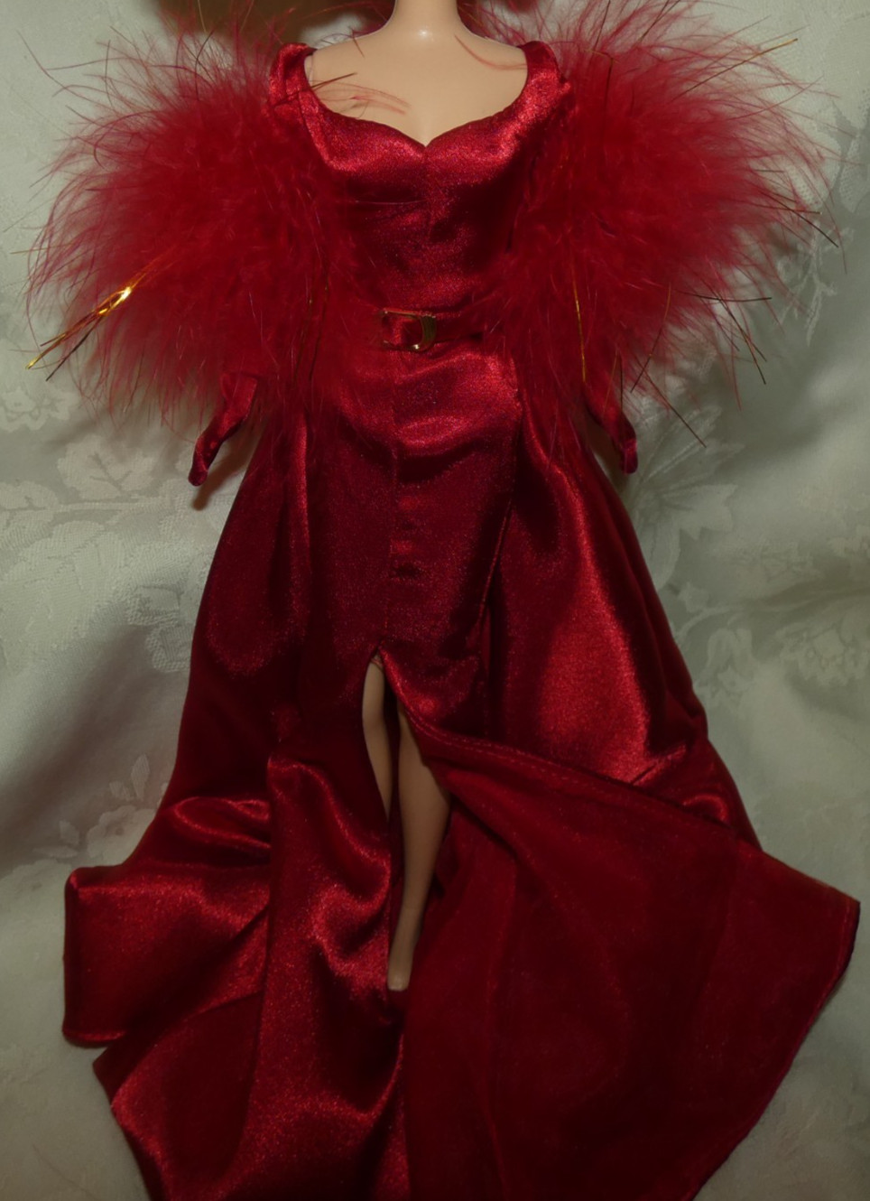 BARBIE 2001 HOLLYWOOD CAST PARTY RED GOWN DRESS FEATHER STOLE GLOVES LOT 4 DOLL