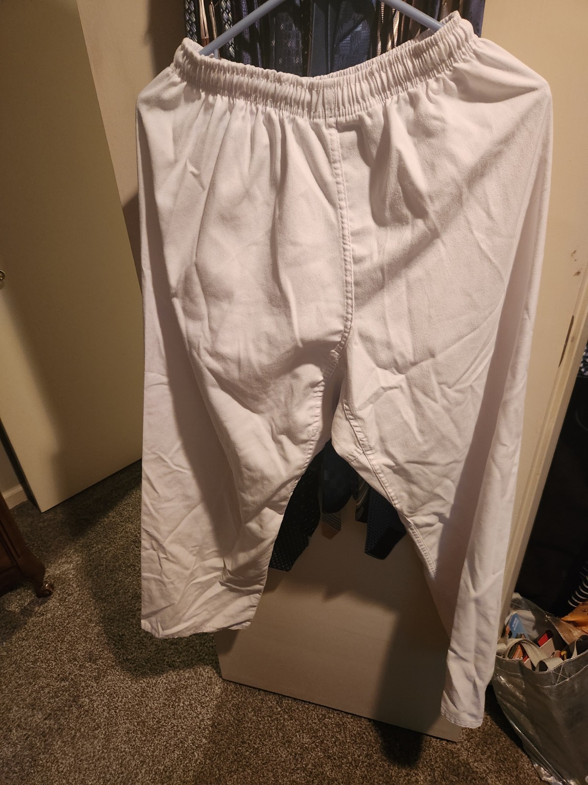 Karate Suit Gi Uniform Martial Arts Clothing for Training  Competition Free Belt