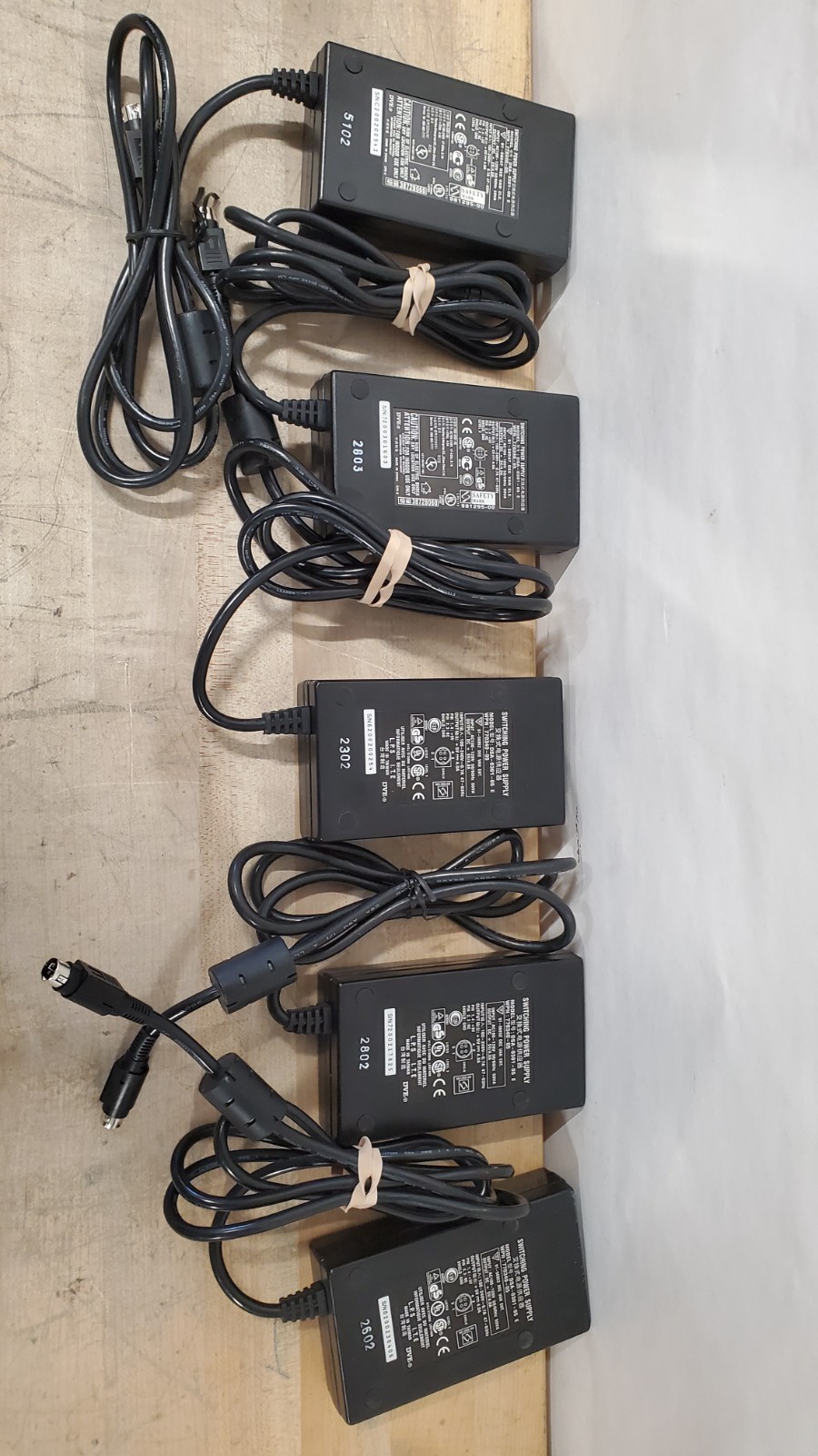 LOT OF 5 DVE POWER ADAPTER DSA-0301-05