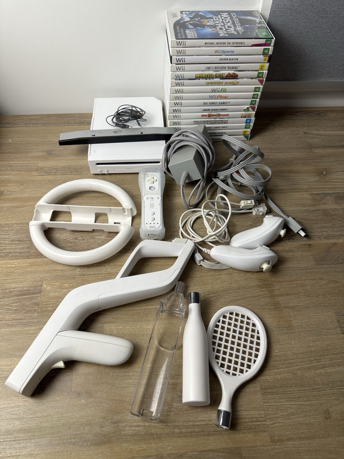 Nintendo Wii Console RVL-001 Bundle + Controller, Accessories & 14 Games 