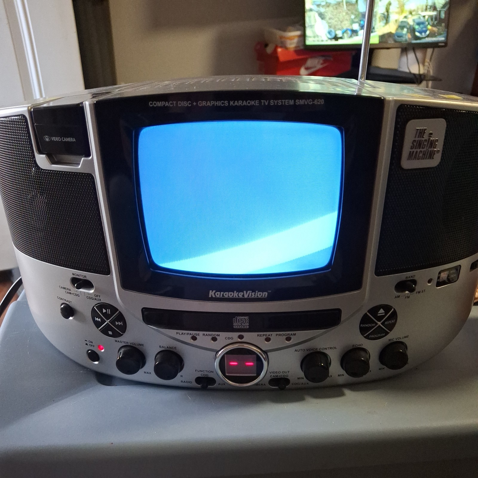 Vintage The Singing Machine SMVG-620 KaraokeVision TV CD+G System Works 2005