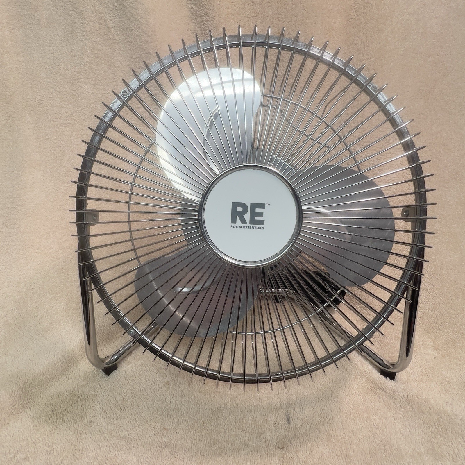 Desk Fan 9" Air Circulator 2 Speed Adjustable Angle Of Airflow Tilt Fan FE23-CA