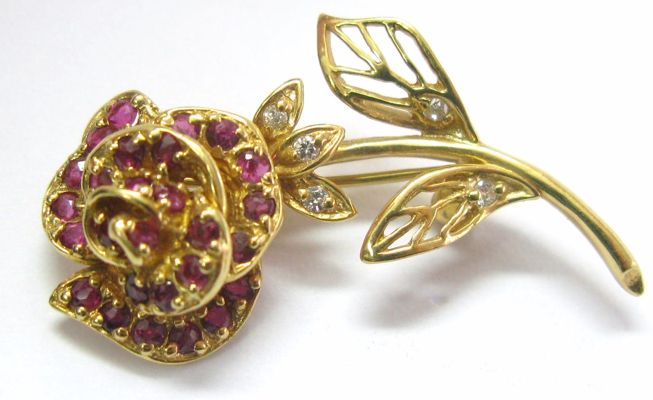 18Kt Rose Flower Gem Ruby & Diamond Pin / Brooch Yellow Gold 1.02CT