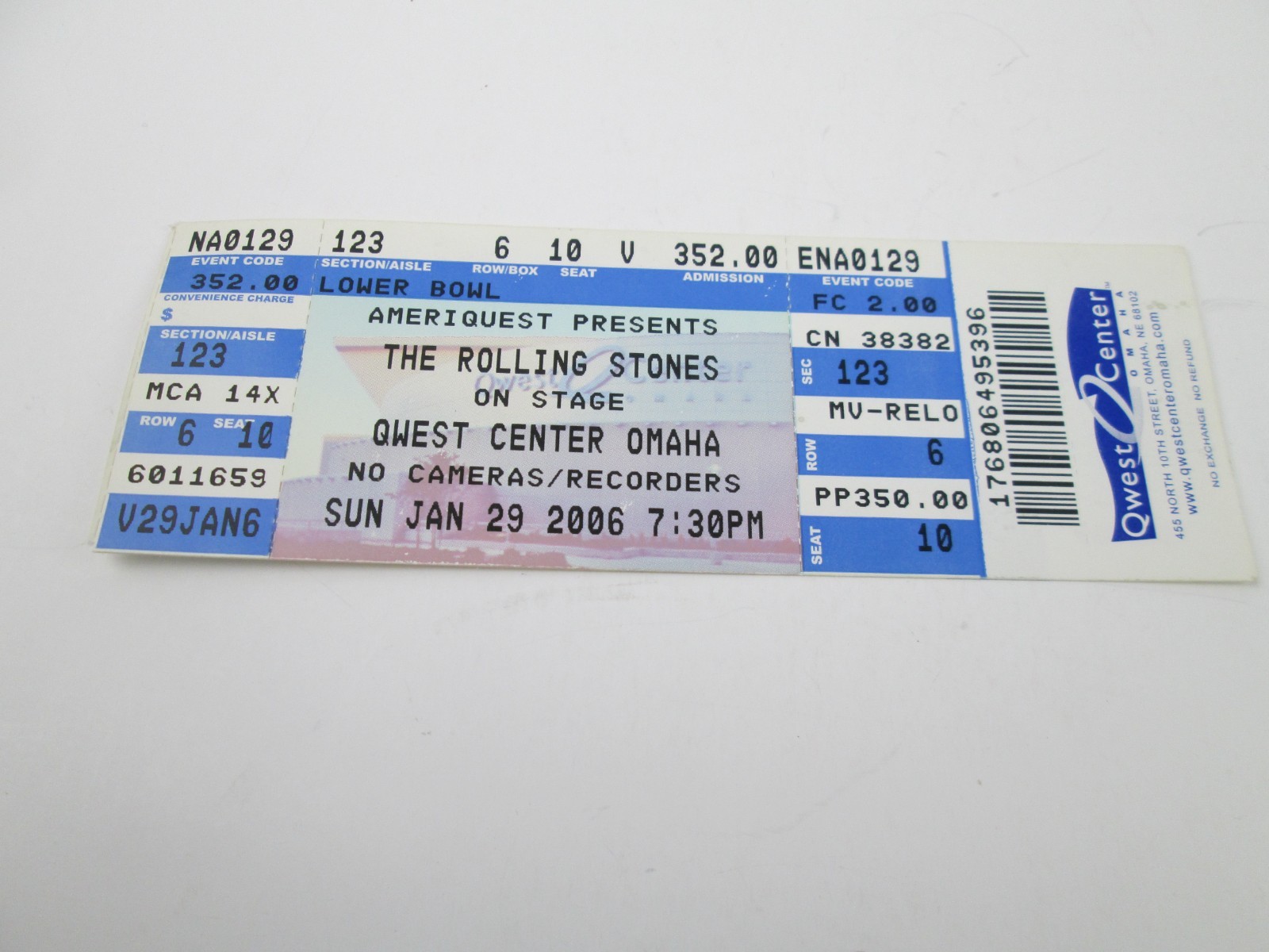 THE ROLLING STONES Unused Concert Ticket  Omaha NE 01/29/2006 QWEST CENTER