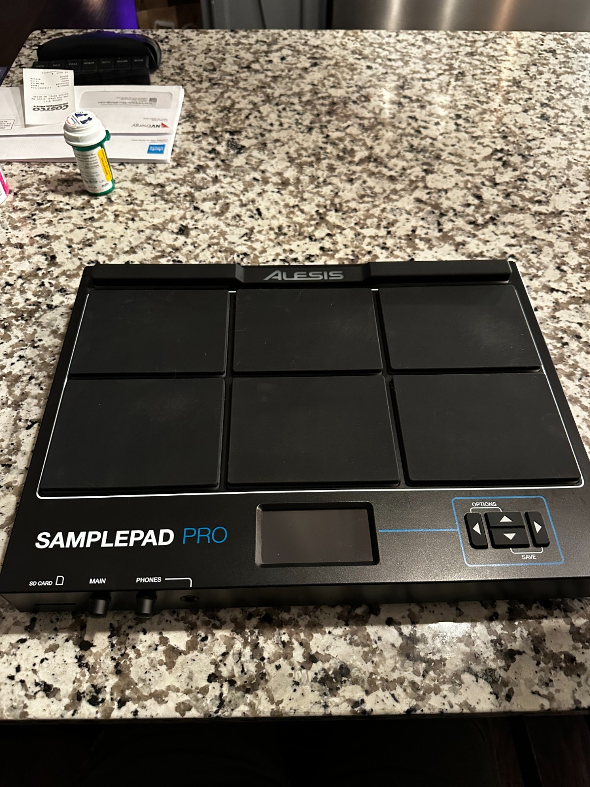 Alesis Sample Pad Pro 8-Pad Percussion and Sample Triggering Instrument