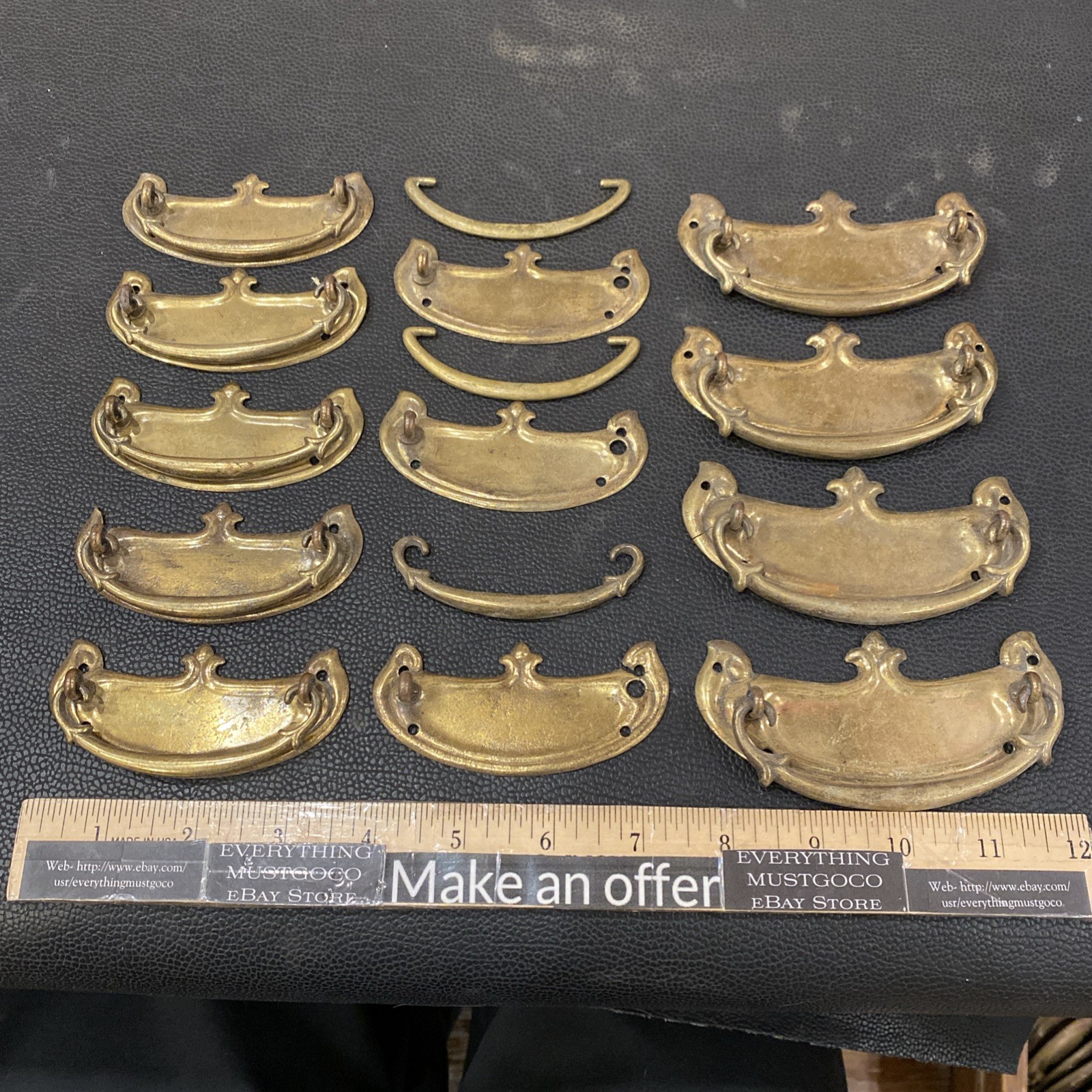 12 ANTIQUE VICTORIAN HAMMER ON BRASS CHIPPENDALE BATWING DRAWER BAIL PULLS LOT