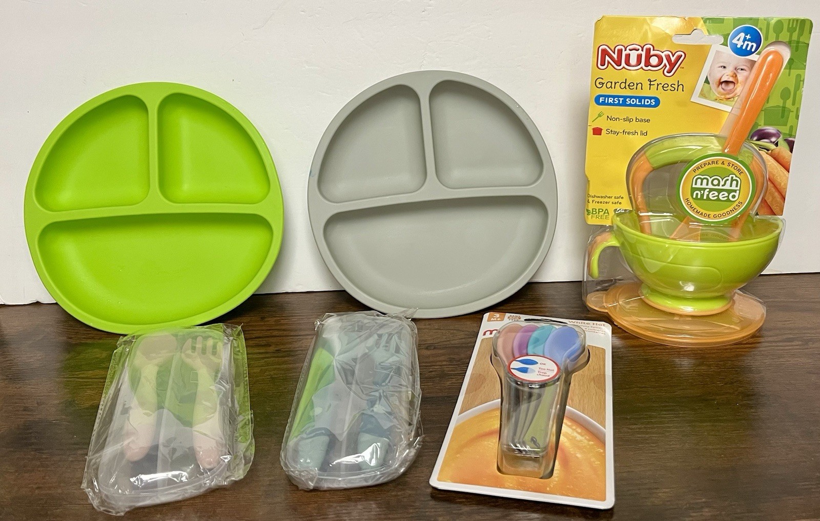 Toddler Plates 2 Divided Suction Plates, Spoons and Forks Nuby Mash N Feed