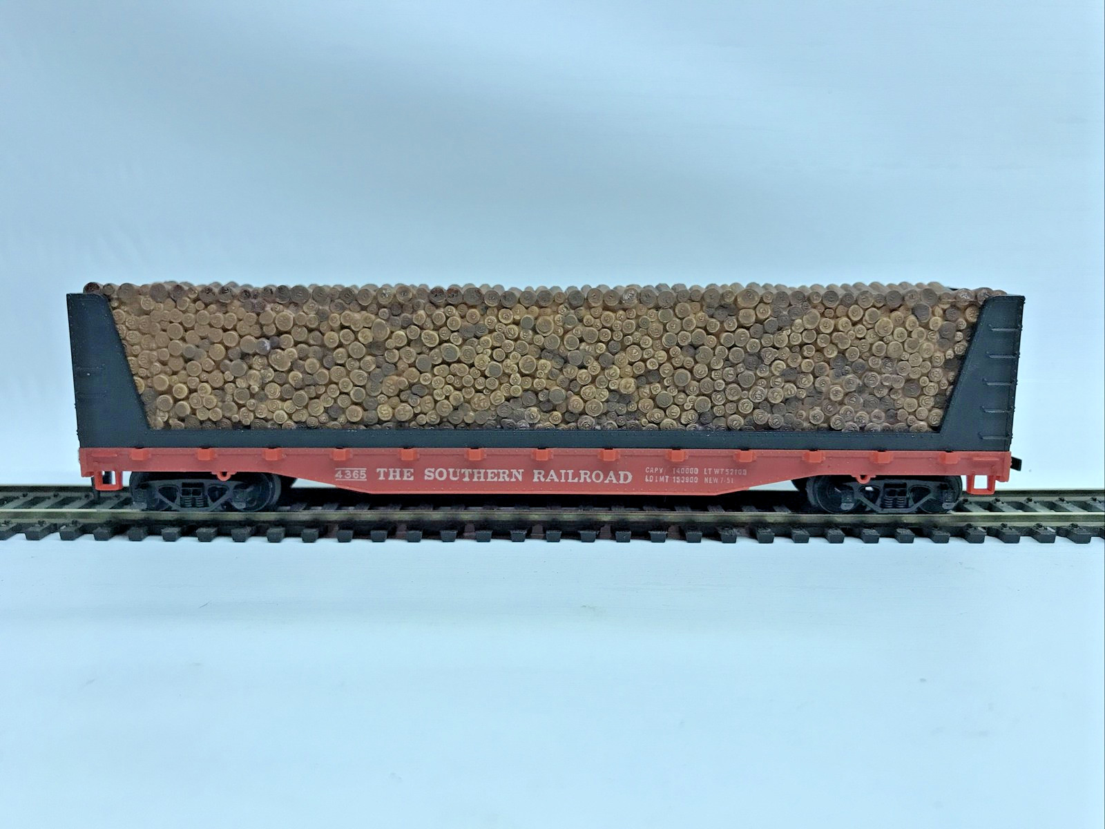 HO Scale Tyco 334A  Southern RR 50' Pulpwood Bulkhead Flat Car 4365