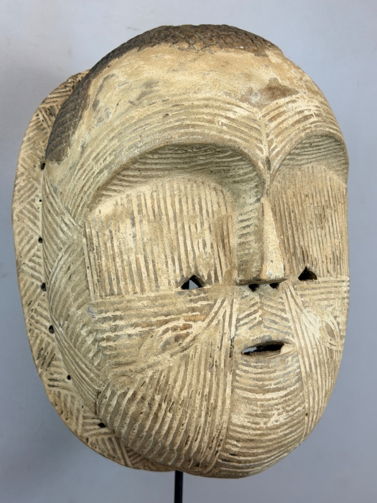 260303 - Extremely Rare Antique African Tetela mask - DR Congo.