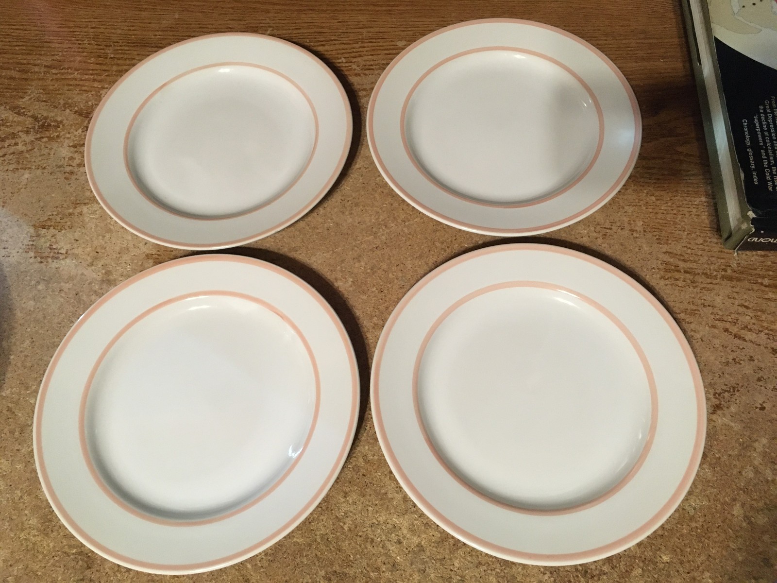 SET OF 4 MARTHA STEWART SALAD PLATE 6029 STONEWARE CREAM PINK 7.75” /WRONGWAY052