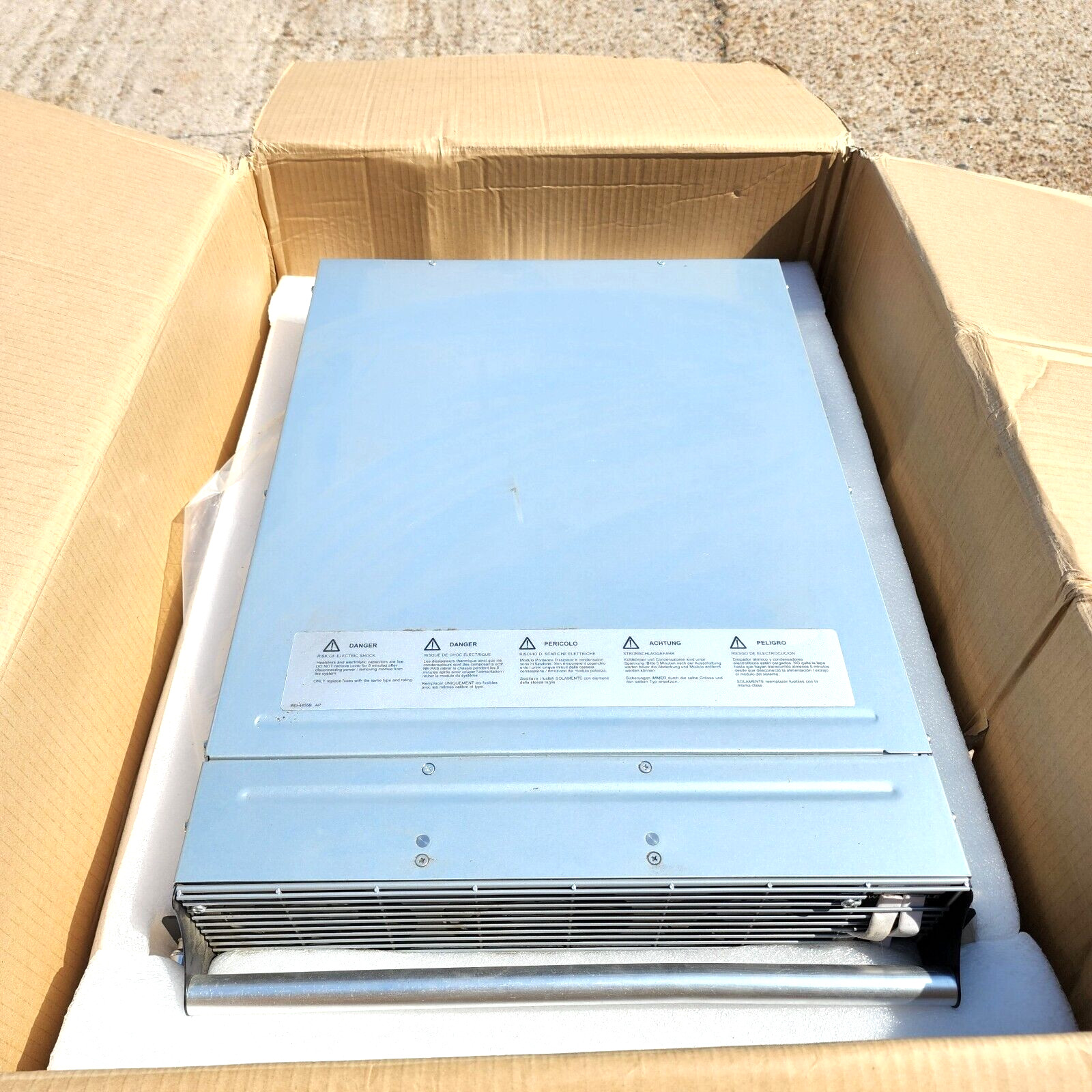 APC SYPM10KF2 Symmetra PX 10kW  Module 208V DEFECTIVE SOLD AS IS UNTESTED.