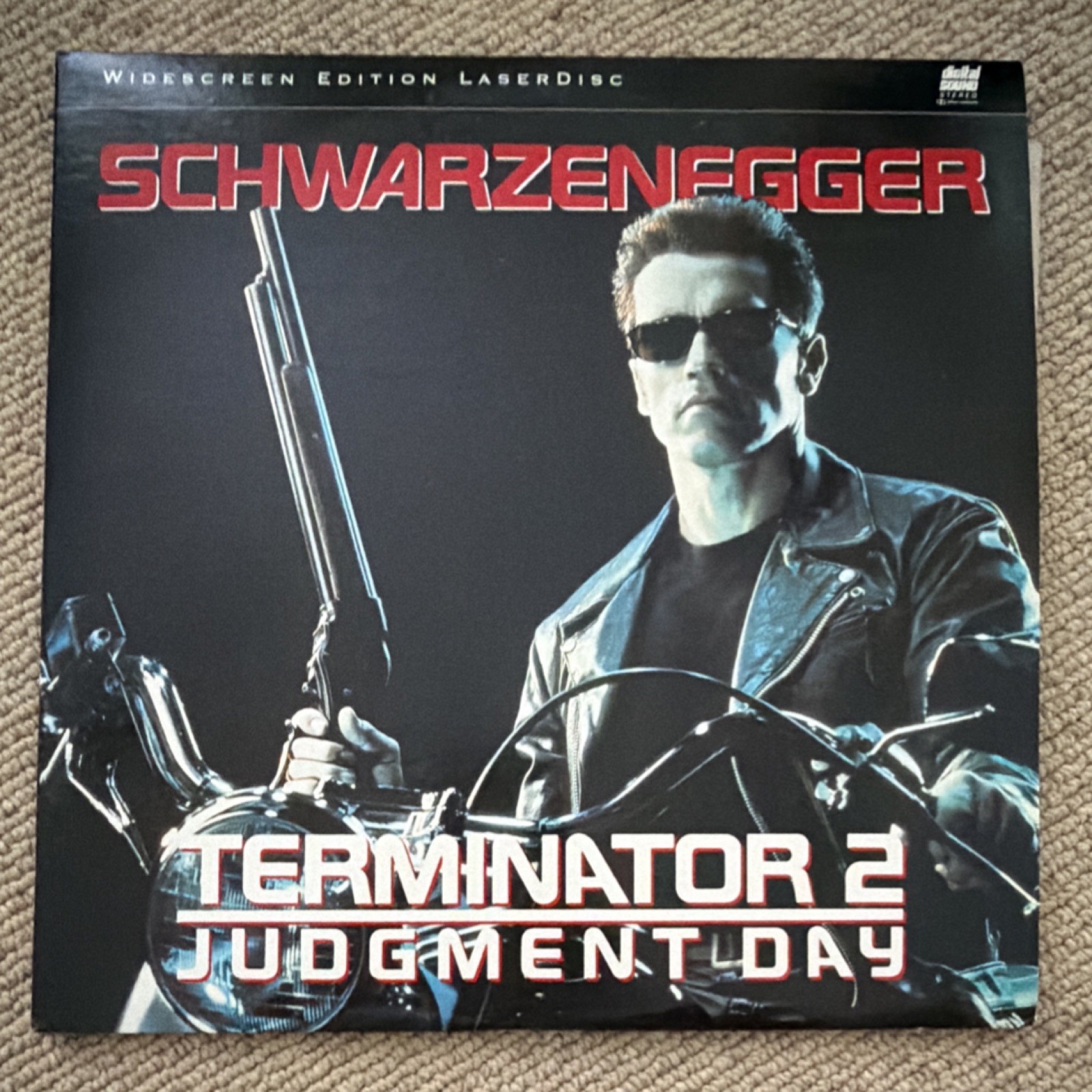 Terminator 2: Judgment Day LaserDisc Widescreen Schwarzenegger Cameron 1991 R