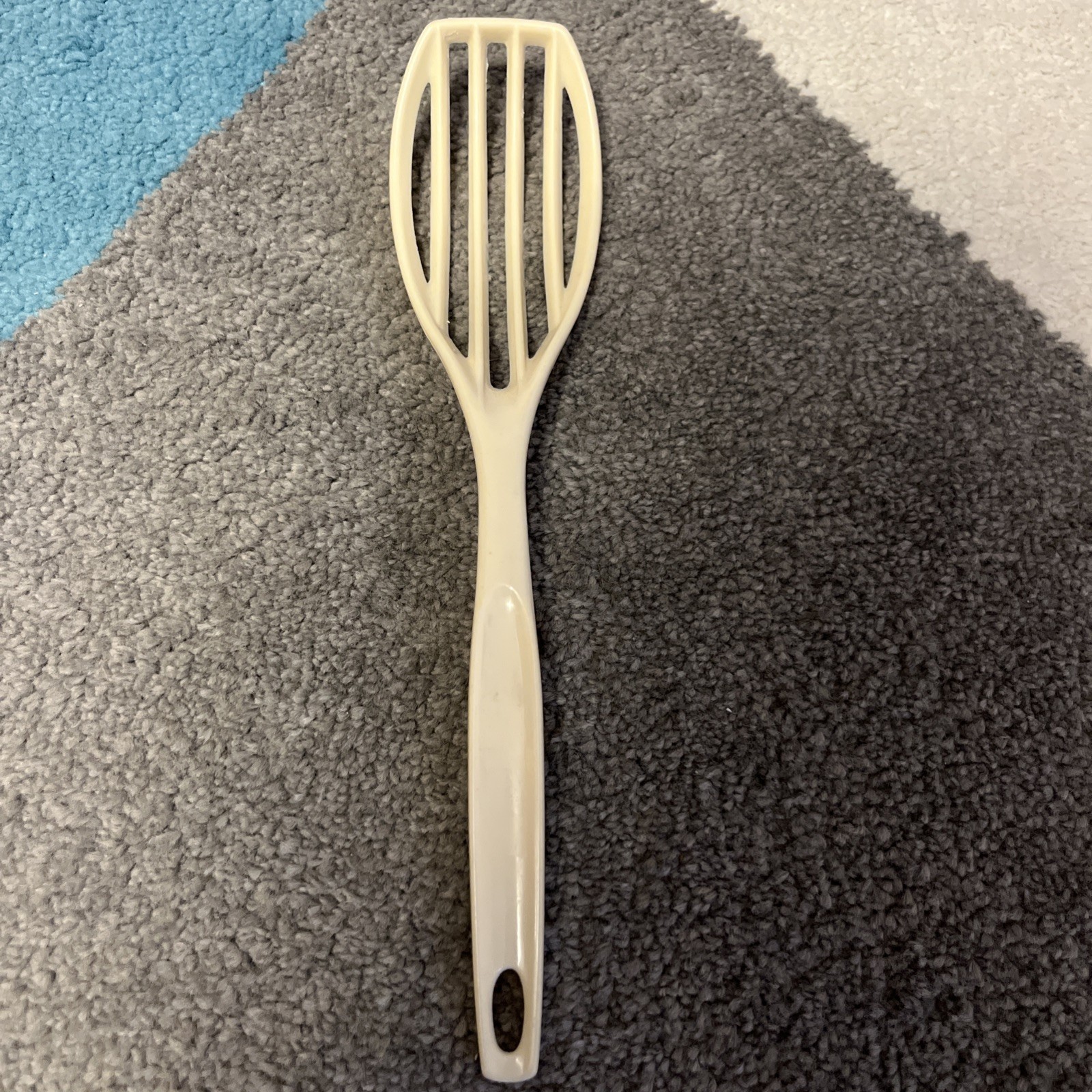 Vintage Foley Nylon Whipper Slotted Spoon Blender Hand Whisk Strainer Off White