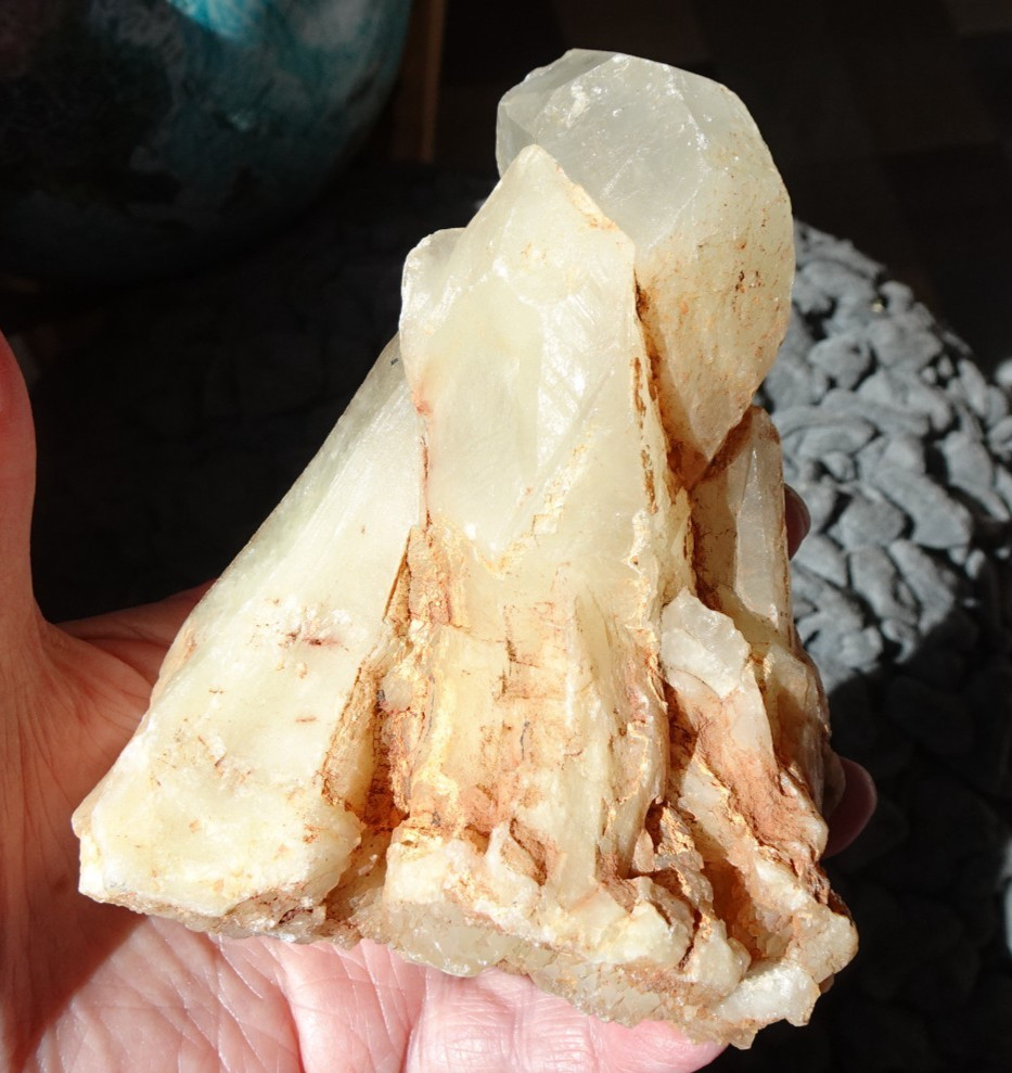 Sulfur Quartz Crystal   -  clarity of mind  r657b