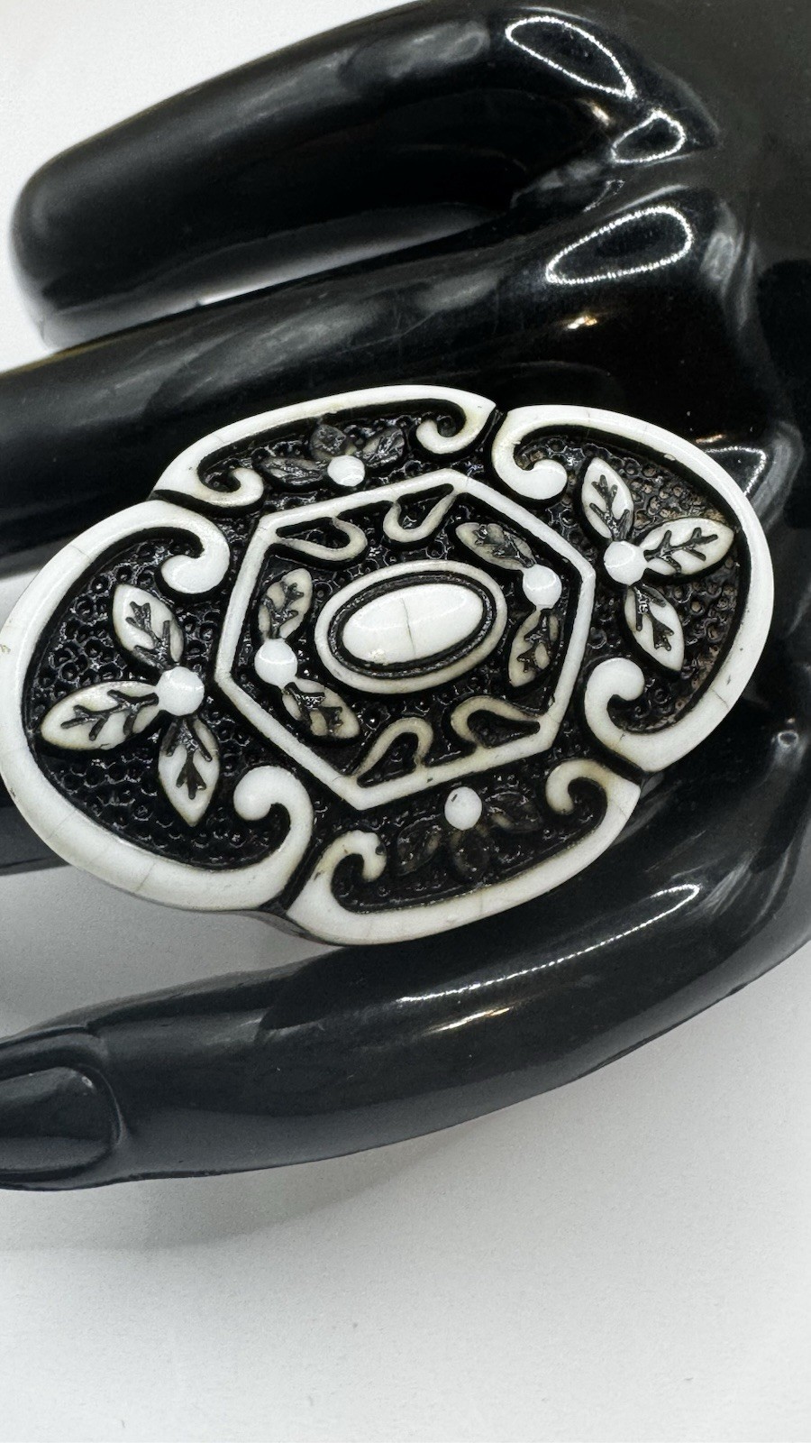 Vintage White & Brown Flower Geometrical Large Ring Size 7