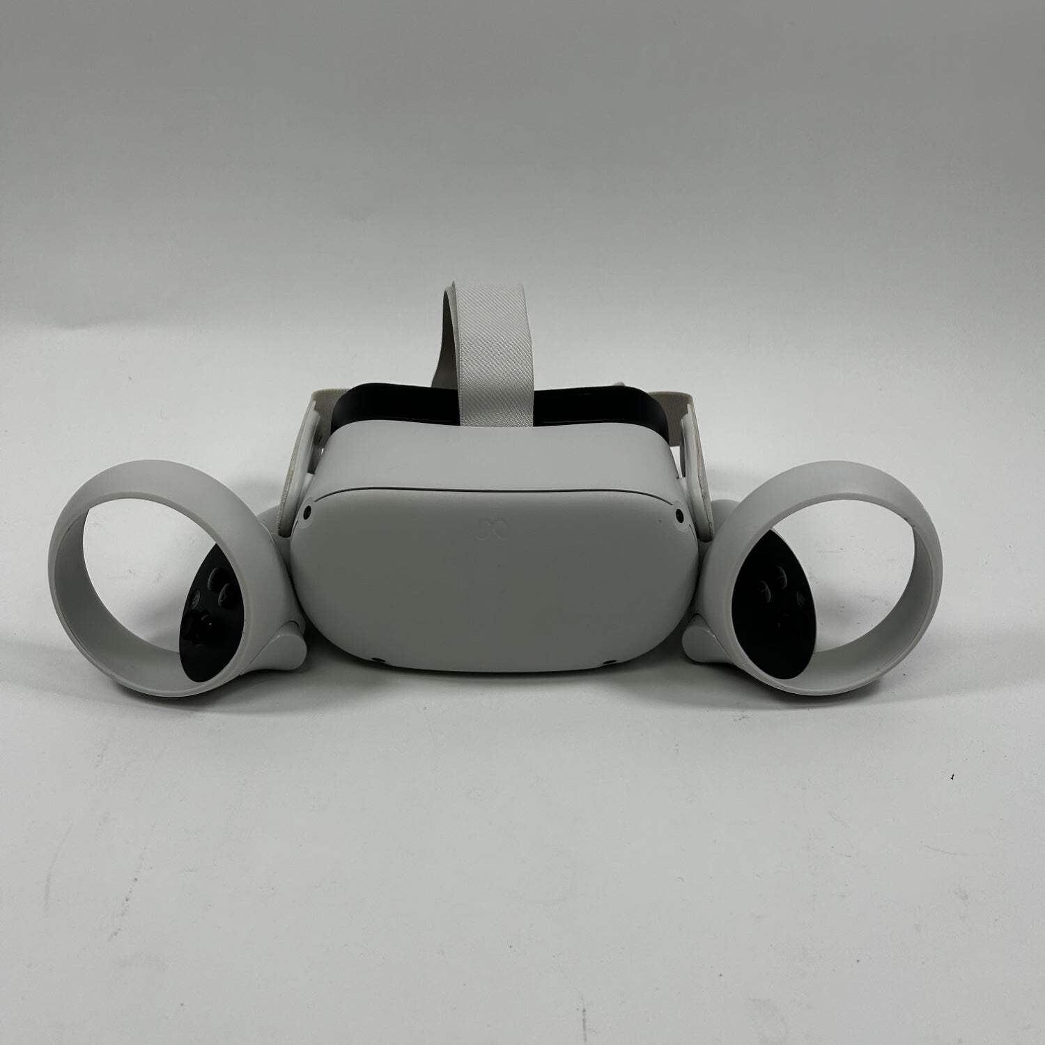 Meta Quest 2 128GB Standalone All-in-One VR Headset KW49CM