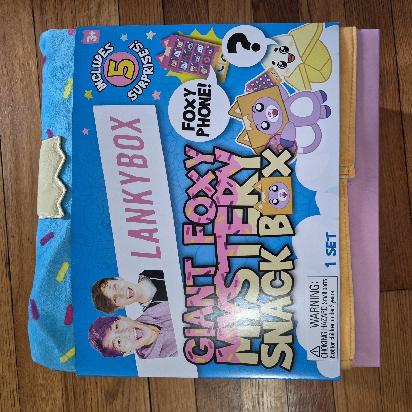 Bonkers Toys LankyBox Giant Foxy Surprise Snack Box with 5 Mystery Surprises,