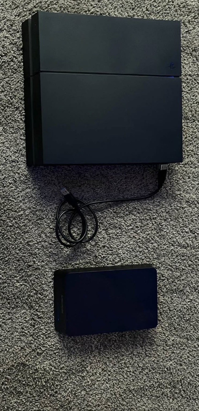 Sony PlayStation 4 Console HDMI with 17 PS4 Games LEGO Ninjago Star Wars