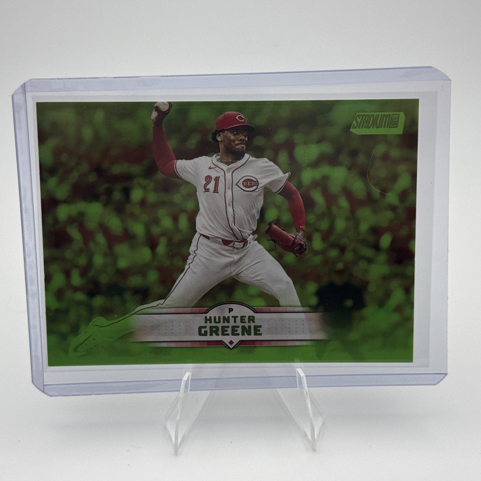 NEW! 2025 Topps Stadium Club #92 Hunter Greene LIME GREEN PARALLEL RC - Reds