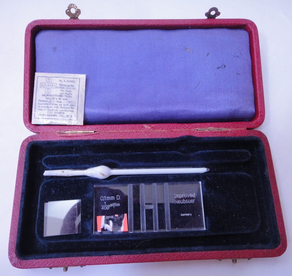 vintage STANDARD HAEMACYTOMETER w OLD RED BOX SILK LINED adams medical dr. blood