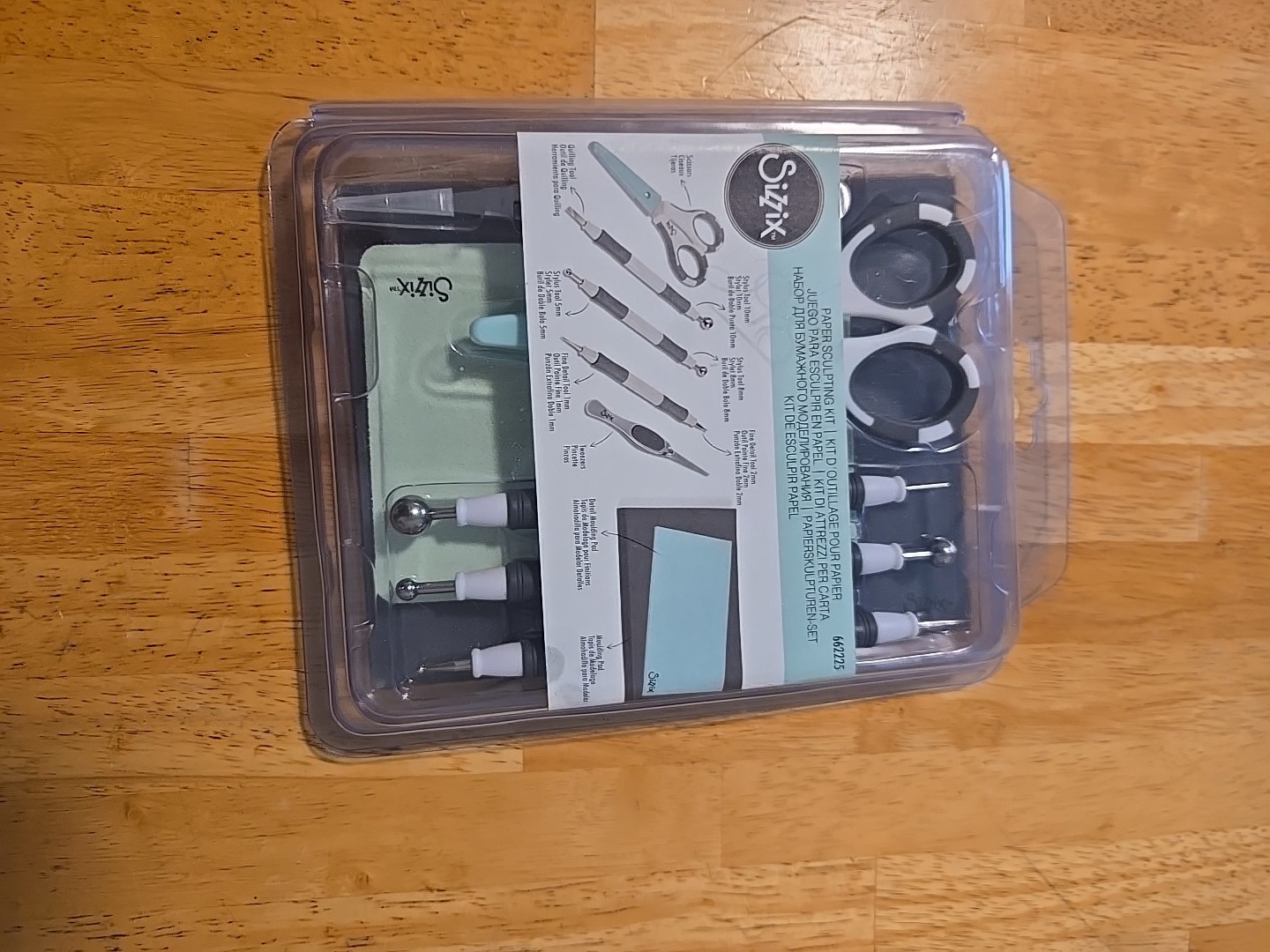 NEW Sizzix 7 Piece Paper Sculpting Kit Stylus Quilling Tool Mounding Pad Tweezer