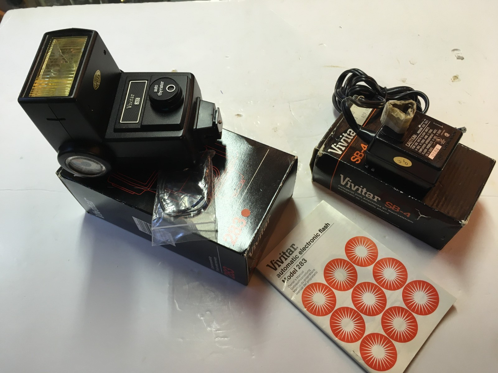 Vintage Vivitar 283 Electronic Flash + AC ADAPTER SB-4