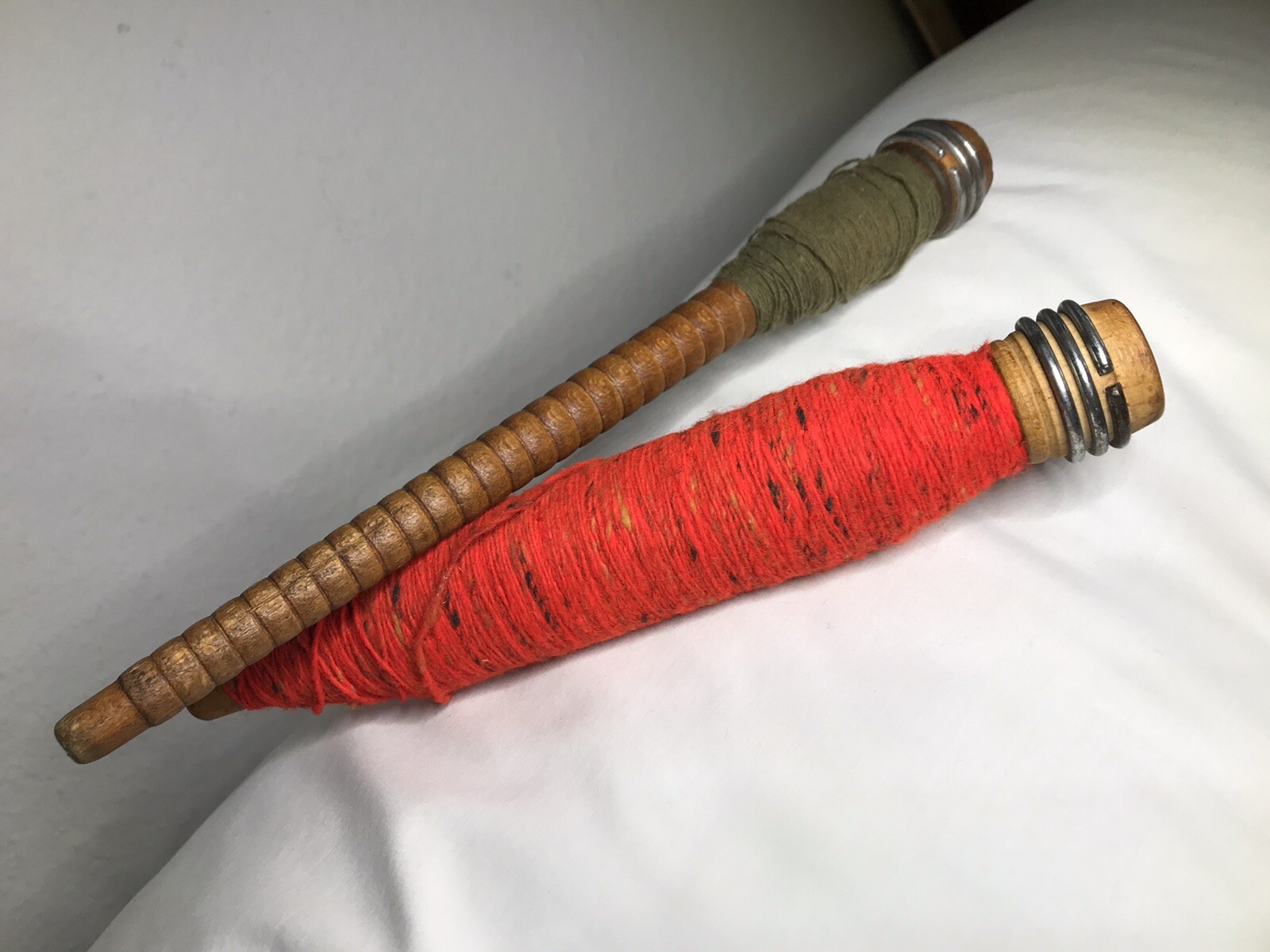 2 Antique Wooden Quill Thread Spool Yarn Weaving Spinning Spindle Bobbins