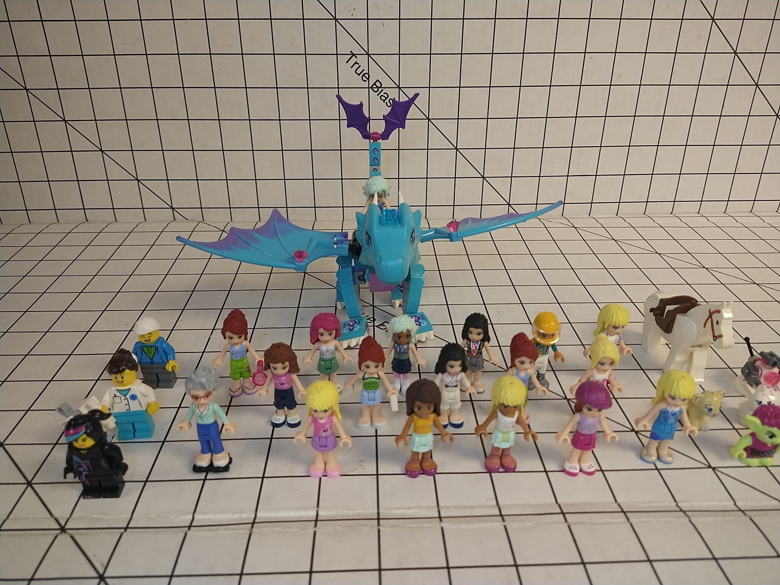 LEGO Friends Lot Of  21 Minifigures, Animal Pet Friends Dragon 