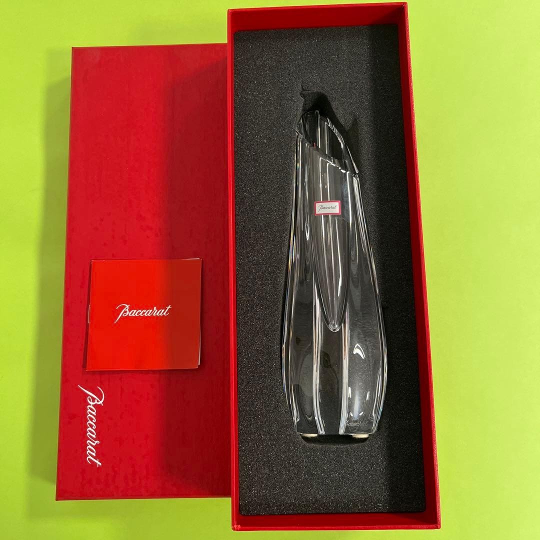 Baccarat Baccarat flower vase