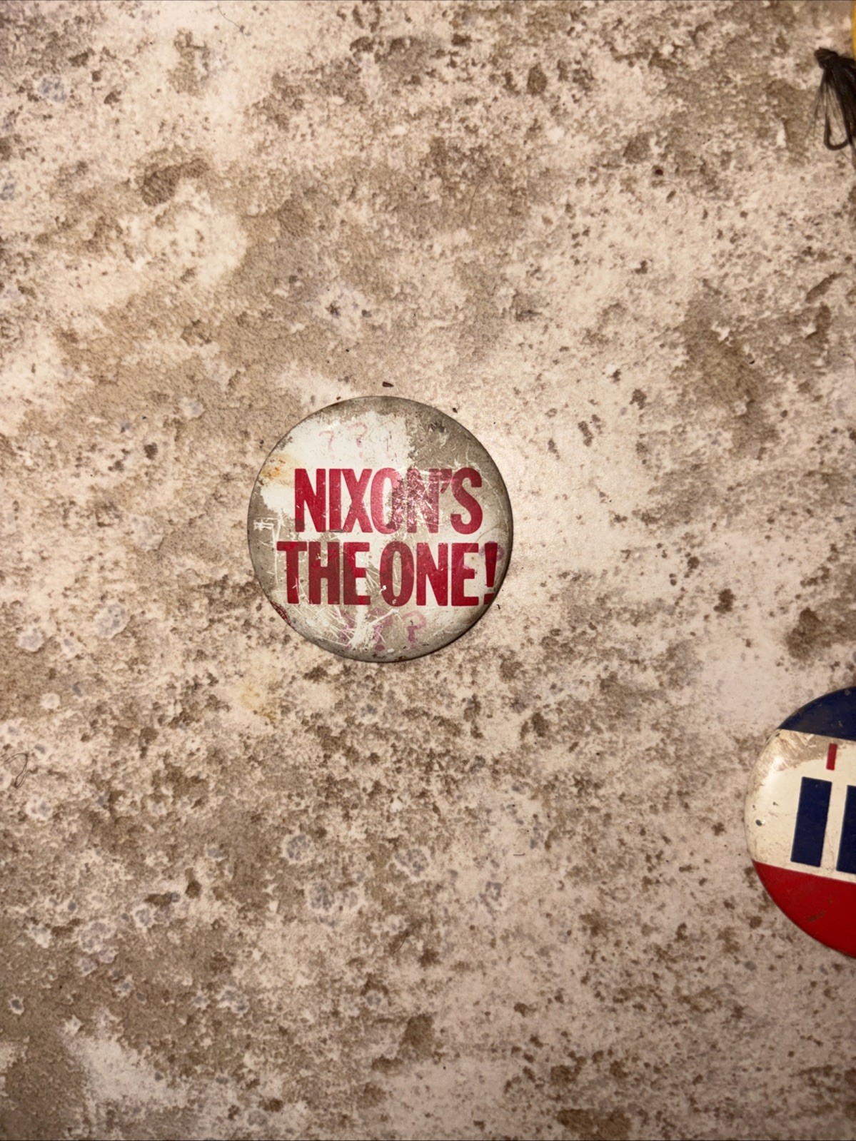 1968 Pinback NIXON’S THE ONE! Presidential Election Political Campaign Button