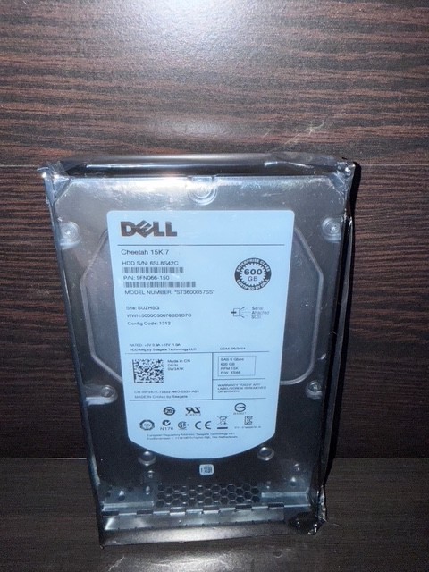 Dell CHEETAH 600GB 15K.7  RPM 6Gbps 3.5" SAS HARD DRIVE ST3600057SS