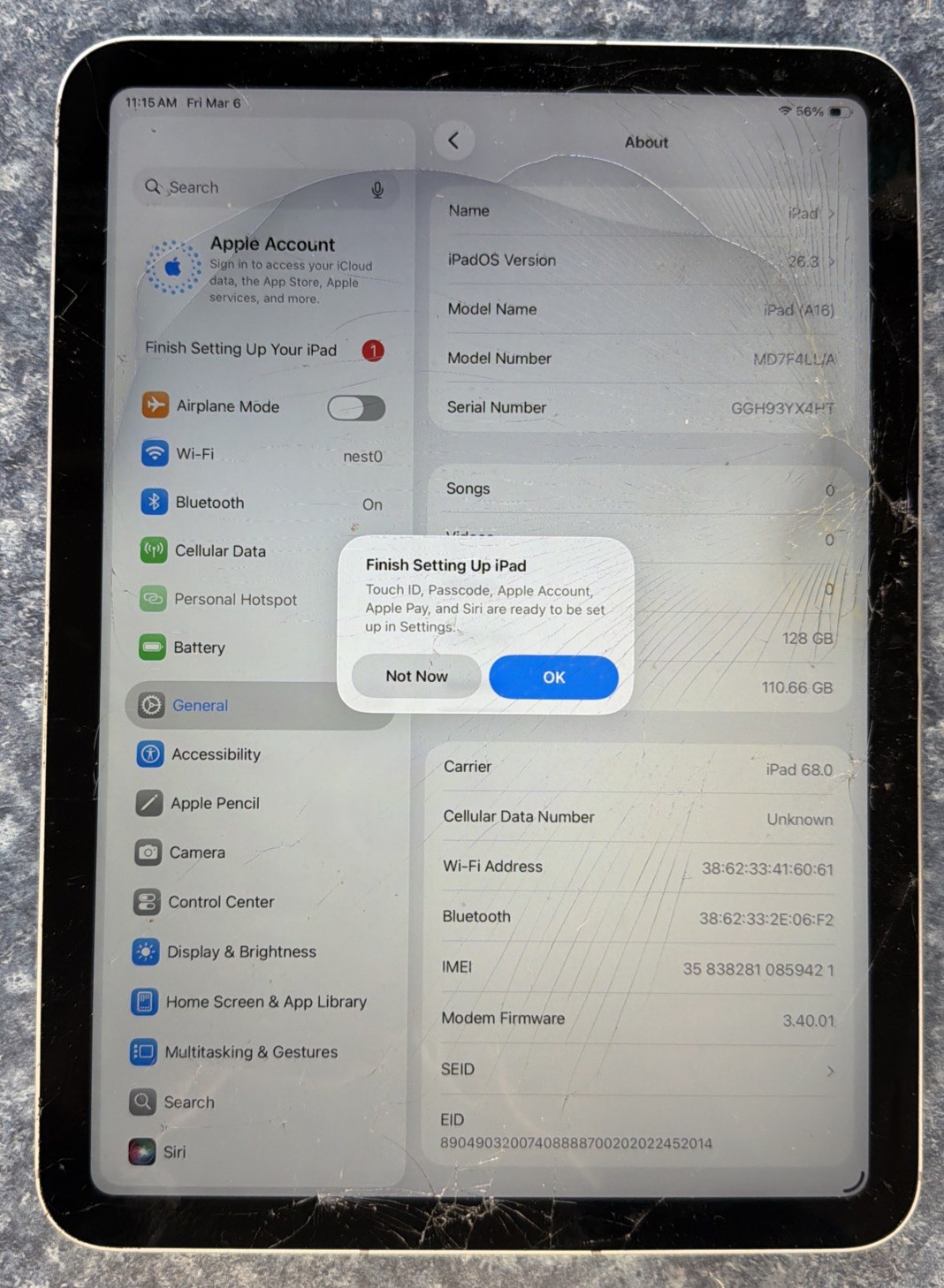 Broken Unlocked Apple iPad 11" (A16) 128GB 26.1 MD7F4LL/A Cracked Screen