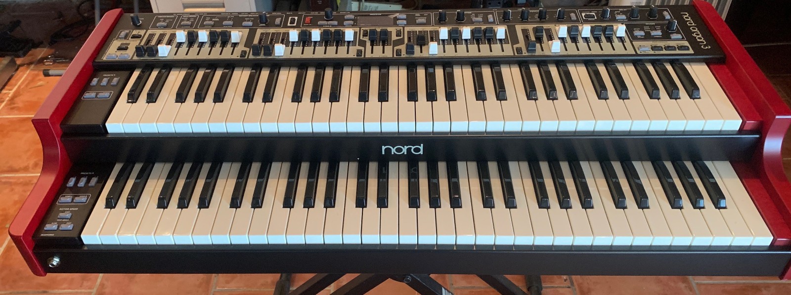 Nord Organ 3 Dual Keyboard 61 Note 38 Drawbar Portable Organ.