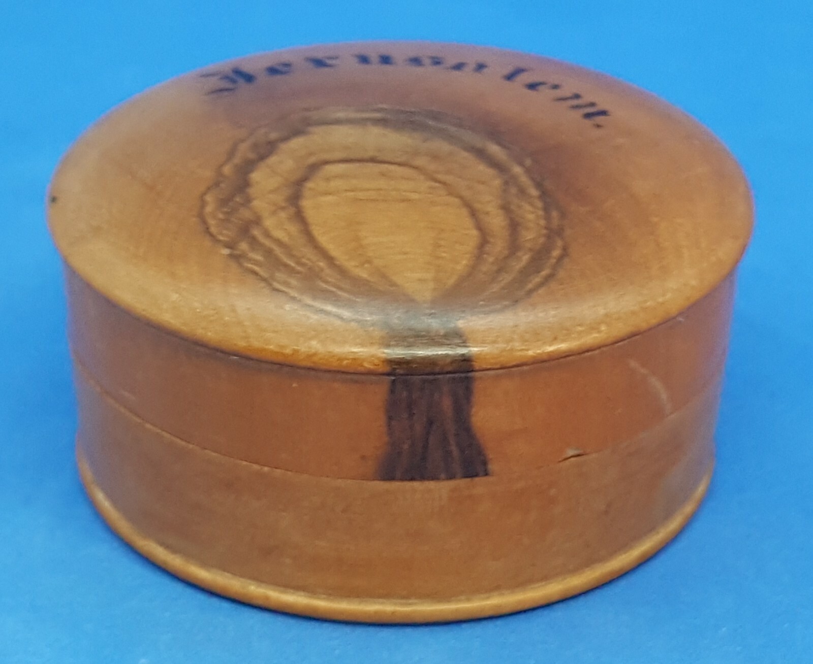 Olive wood vintage Art Deco antique Jerusalem Holy Land small round box