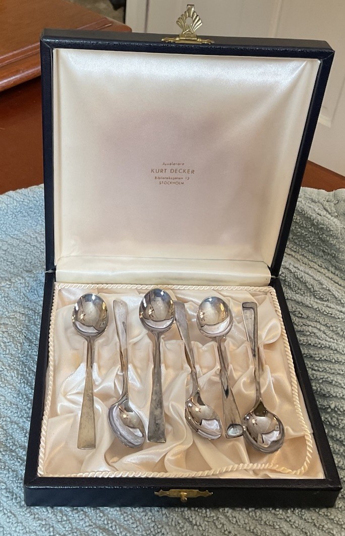 6 Pc Silverplate Demitasse Spoons in Original Box - VGC