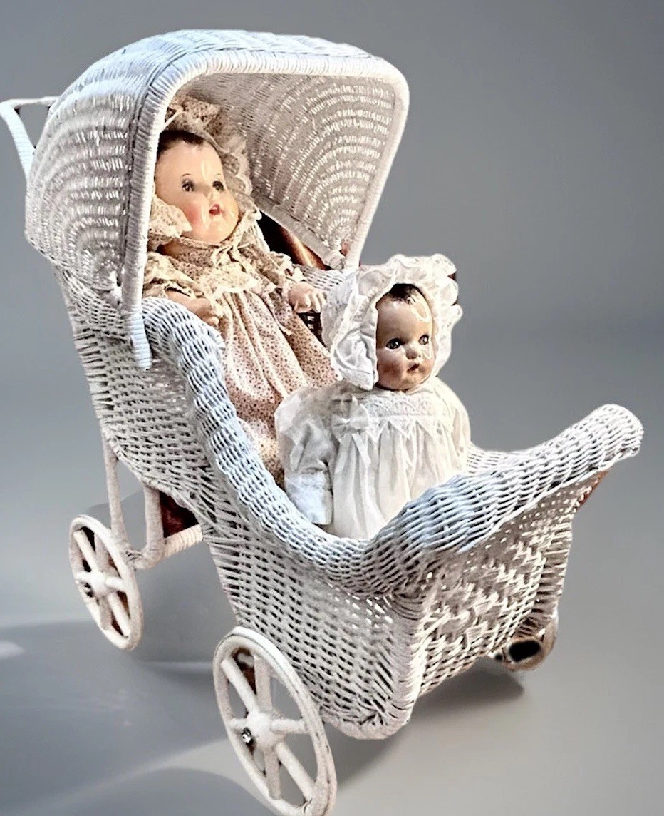 Antique 1920s White Wicker Baby Buggy Carriage Pram Victorian Style For Dolls