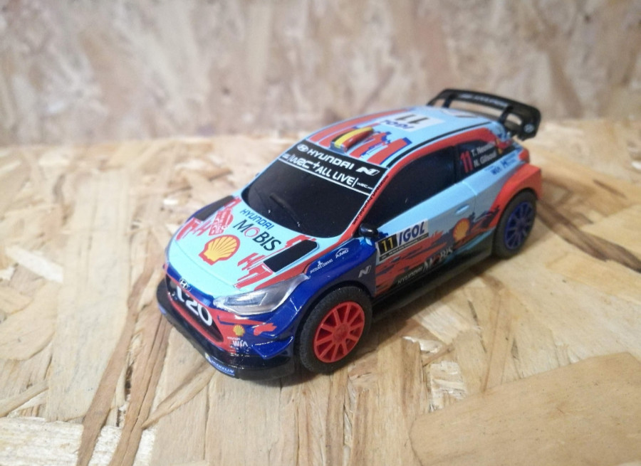 Ninco WRC Corsica HYUNDAI i20 Neuville No.11 Rally 1:43 Analogue Slot Car light