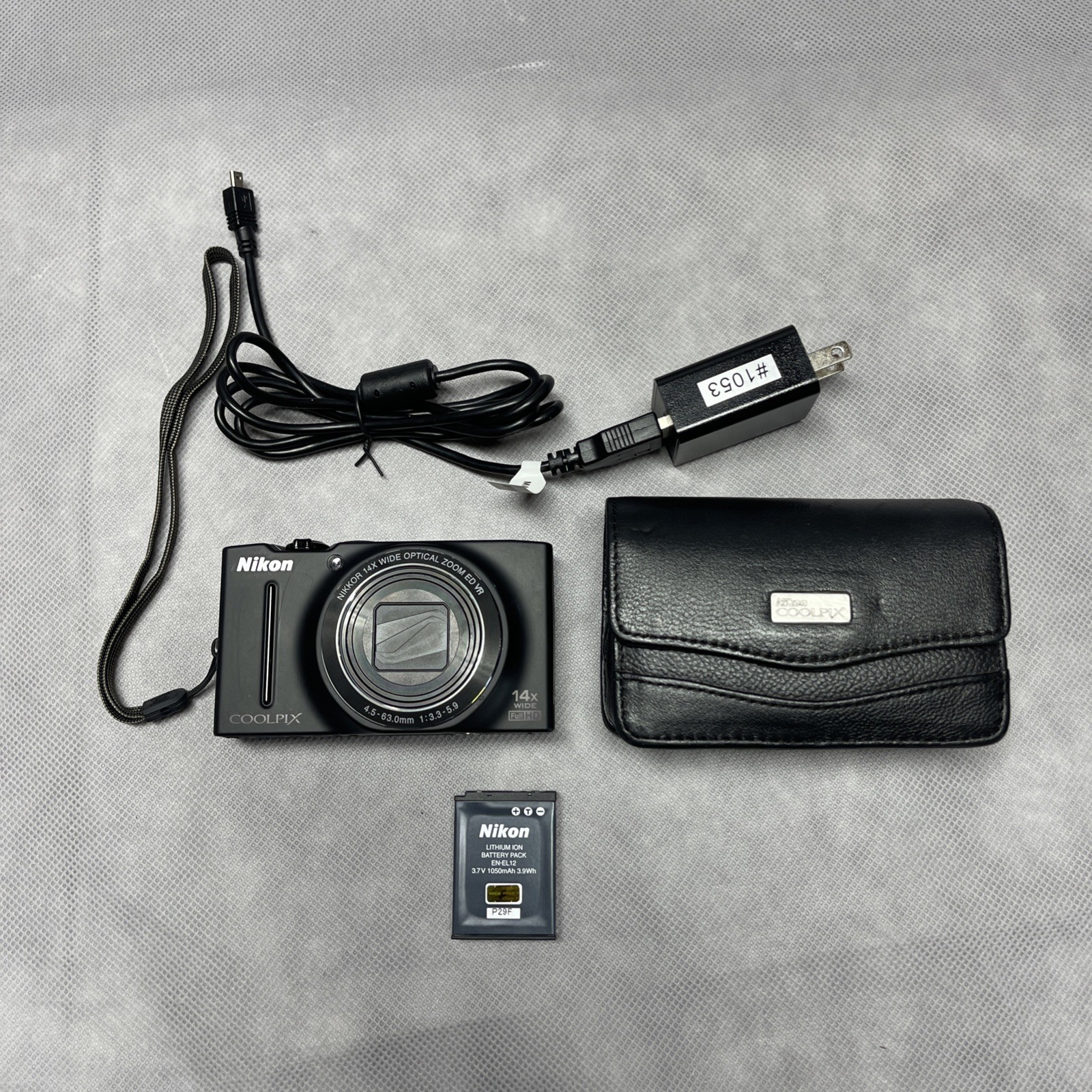 Nikon COOLPIX S8200 16.1MP Compact Digital Camera 14 x Optical Zoom Black