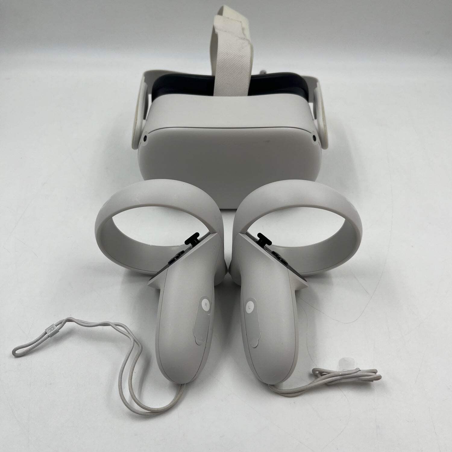 Meta Quest 2 128GB Standalone All-in-One VR Headset KW49CM