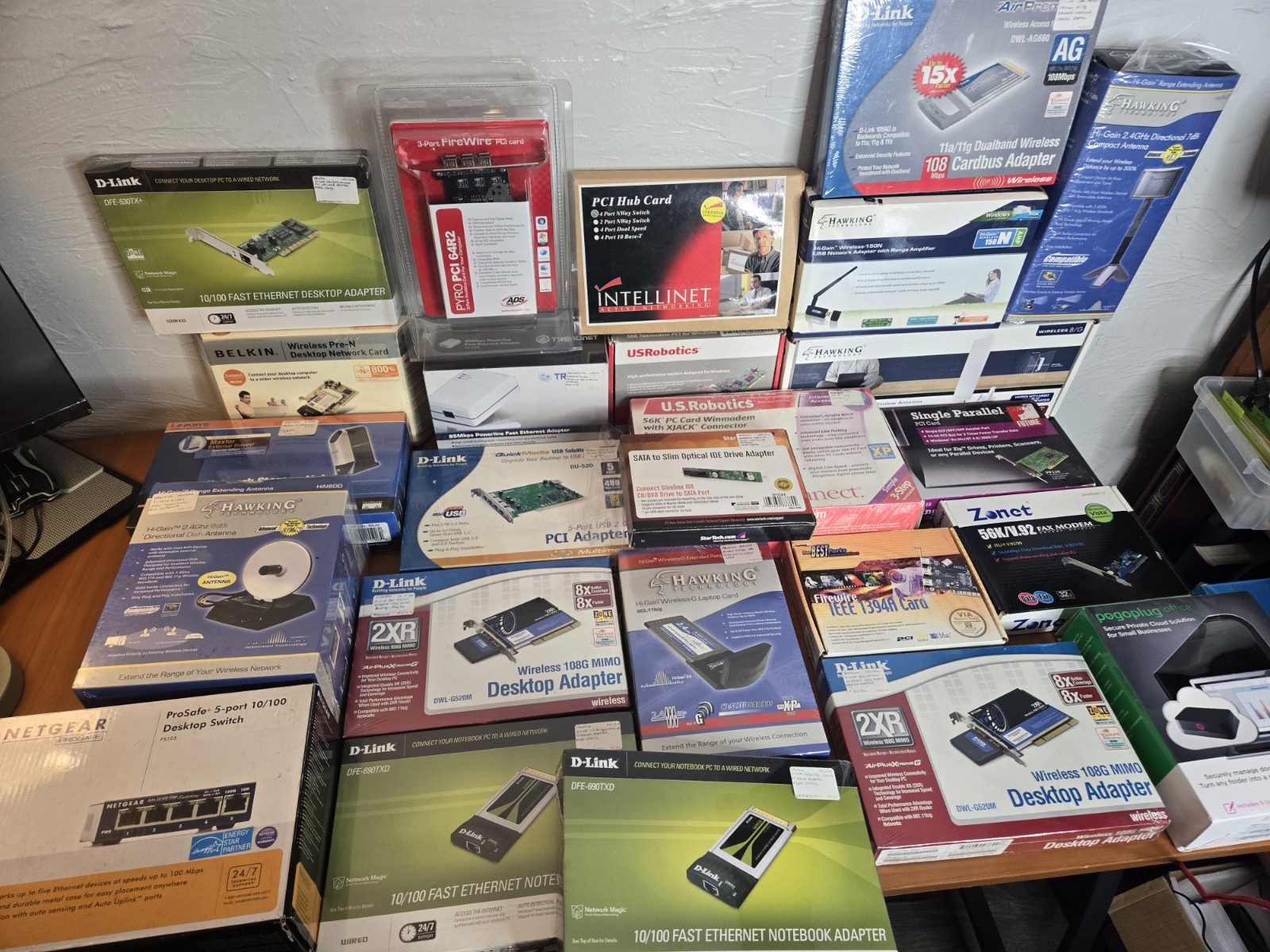 LOT 25 NEW Vintage Internet Adapter/Cloud/Amplifiers/PCI Cards, D-link Linksys..